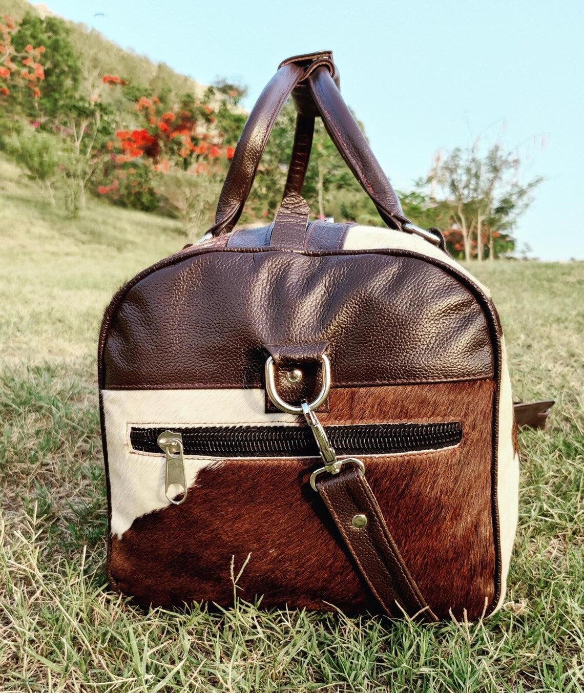 Tricolor Cowhide Leather Duffel Bag – Real Hair-on-Hide Weekend Travel Bag for Men & Women | Handmade Gym, Camping, Overnight Tote – Pinnacle Vista