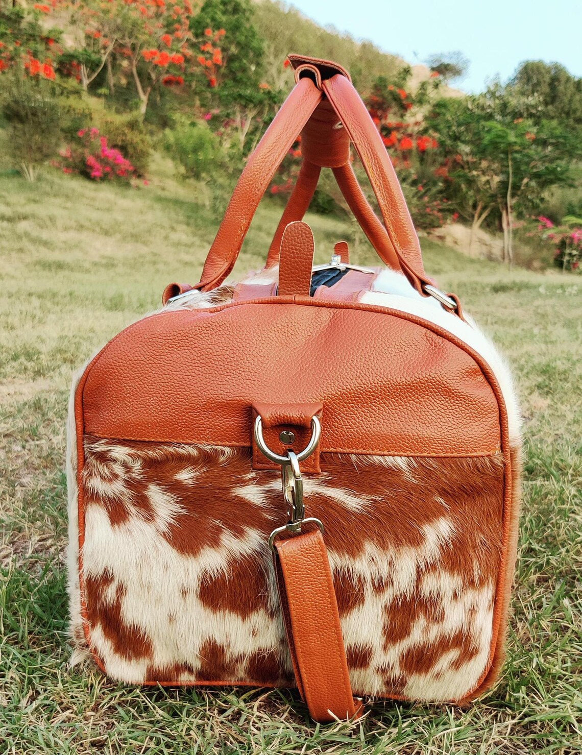 Brindle Cowhide Leather Duffle Bag – Genuine Brown & White Hair-on-Hide Weekend Travel Bag | Handmade Overnight Gym Tote for Men & Women by Pinnacale Vista