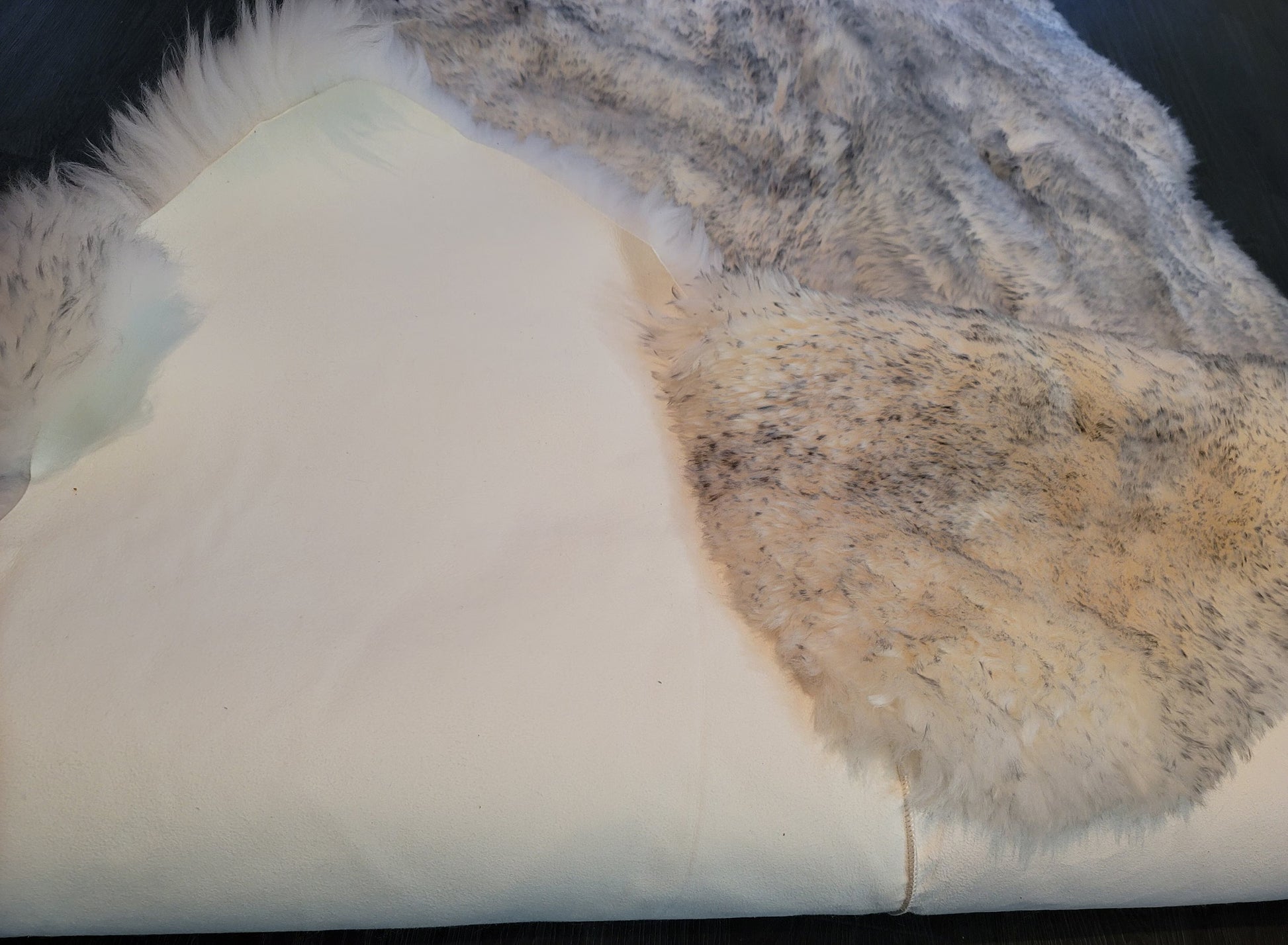 Premium Quad Australian Sheepskin Rug 4x6 | Genuine Fluffy Natural Ivory Gray White – PinnacleVista