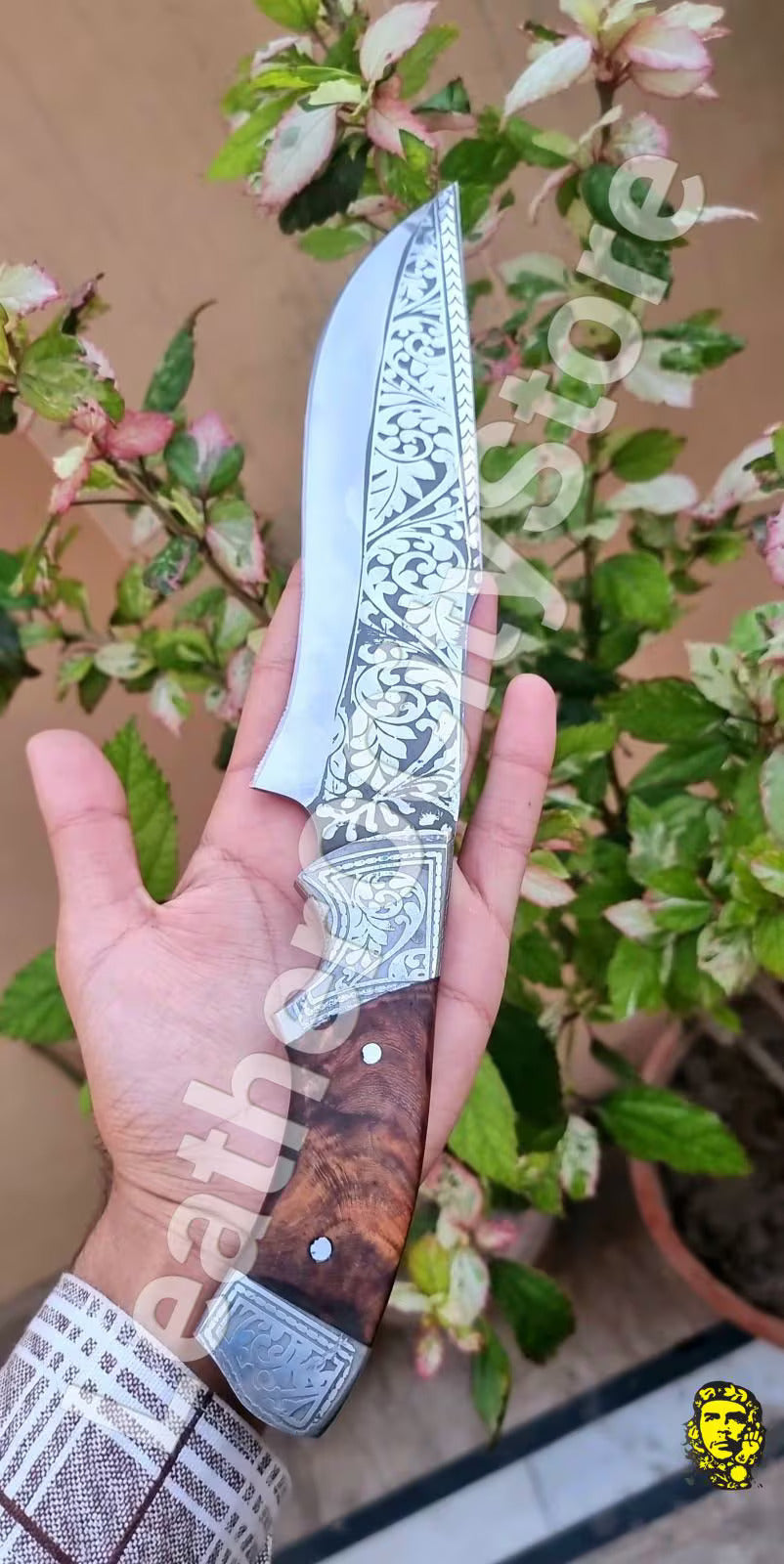 Custom Handmade D2 Steel Hunting Bowie Knife – Rosewood Handle & Leather Sheath | PinnacleVista
