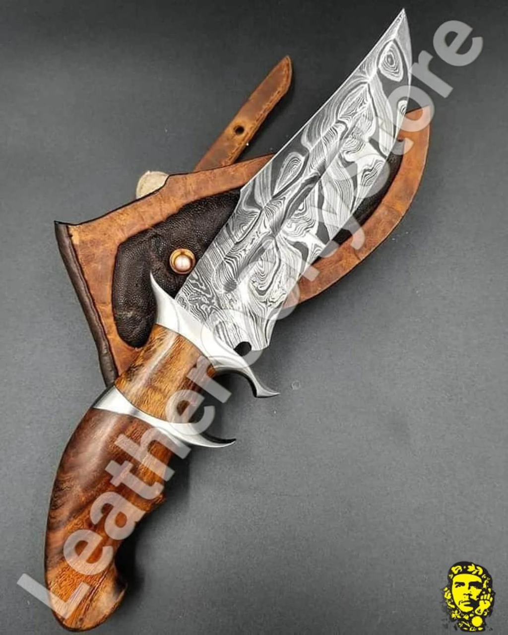 Custom Handmade Damascus Steel Hunting Bowie Knife – Walnut Handle | PinnacleVista