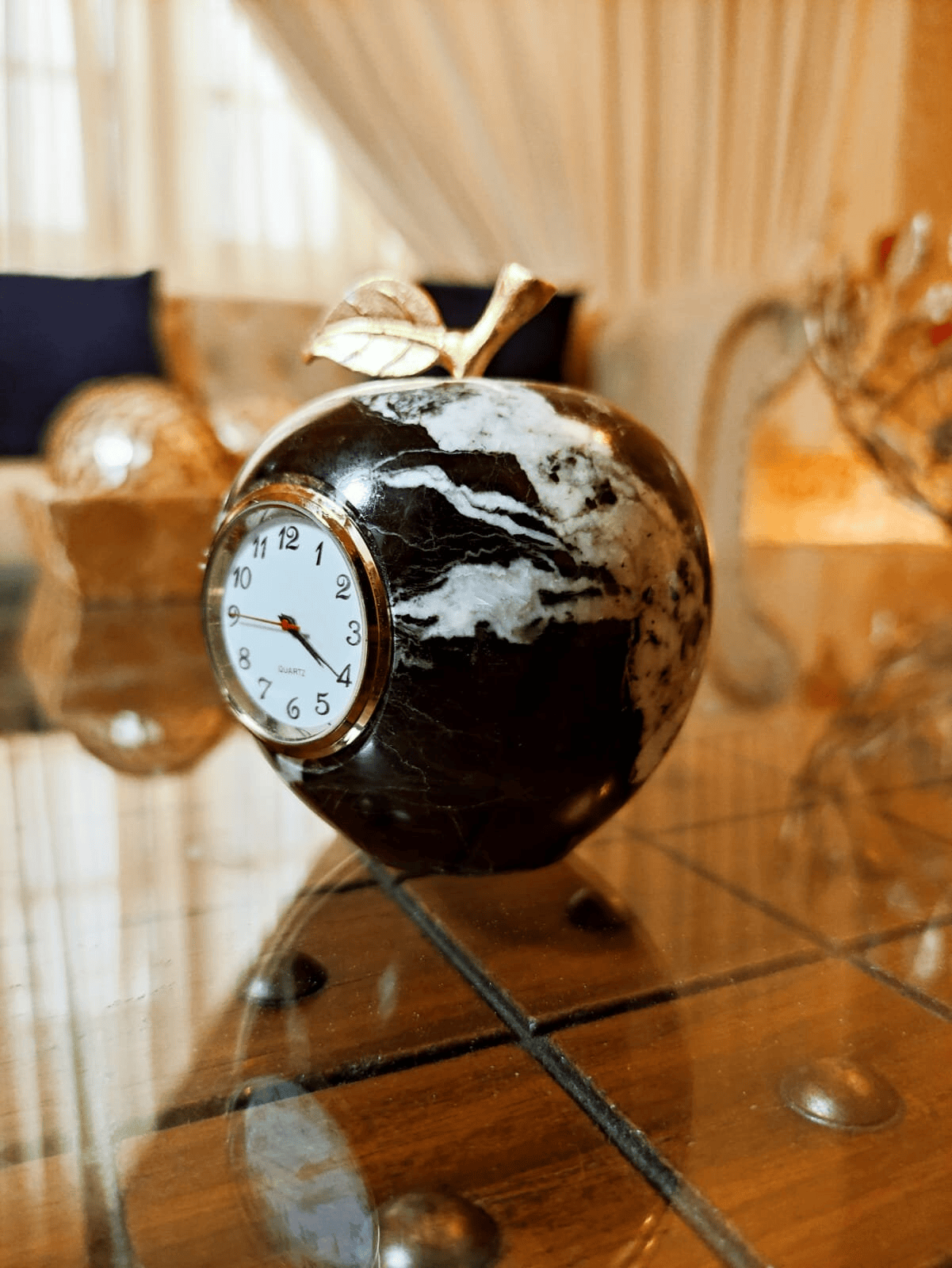 Apple-Shaped Marble Paperweight with Clock – Handmade Onyx Desk Decor for Office, Study & Gifts | PinnacleVista Natural Stone Collection