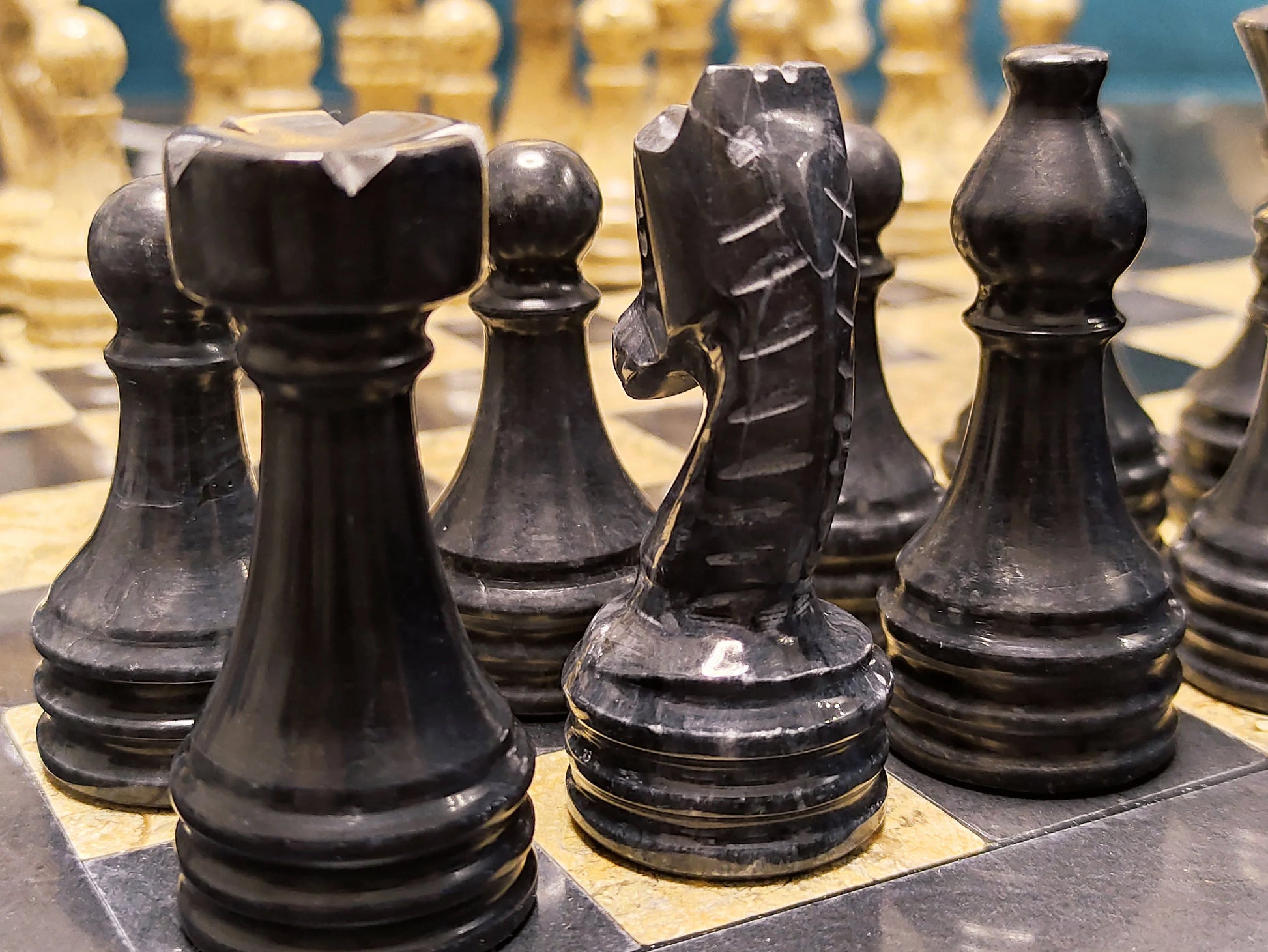 Queen’s Gambit Coral & Black Marble Chess Set – 12" & 16" | PinnacleVista